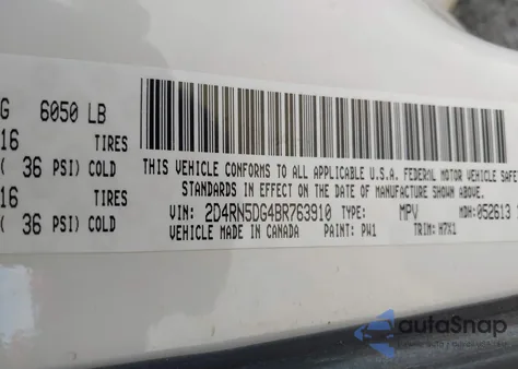 2011 Dodge Grand Caravan Crew z USA, uszkodzony, nr VIN 2D4RN5DG4BR763910